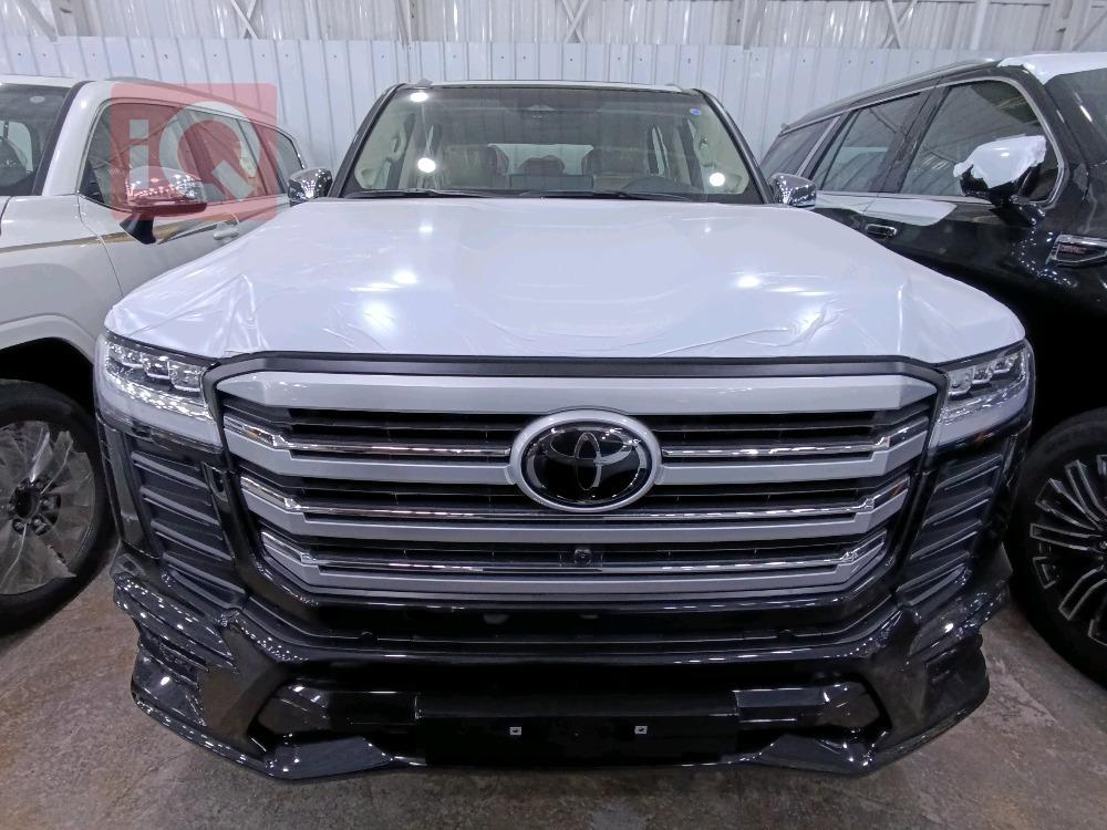 تۆیۆتا لاند کروزەر